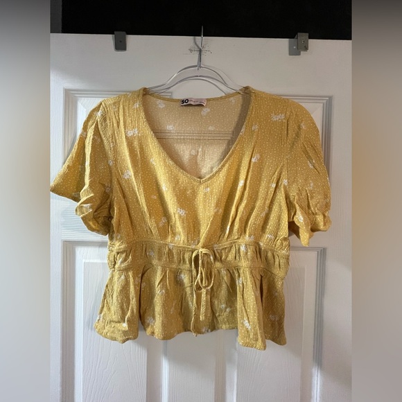 SO Mustard V-Neck Peplum Blouse - Picture 1 of 4